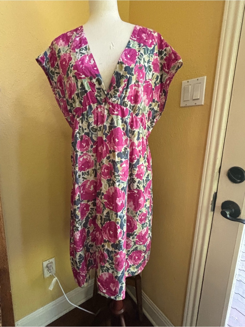 Garnet Hill magenta/green floral dress. Size 16. 100% cotton